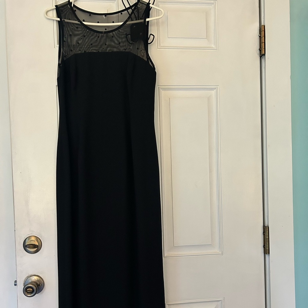 Laundry By Shelli Segal Black Sleeveless Halter Gown